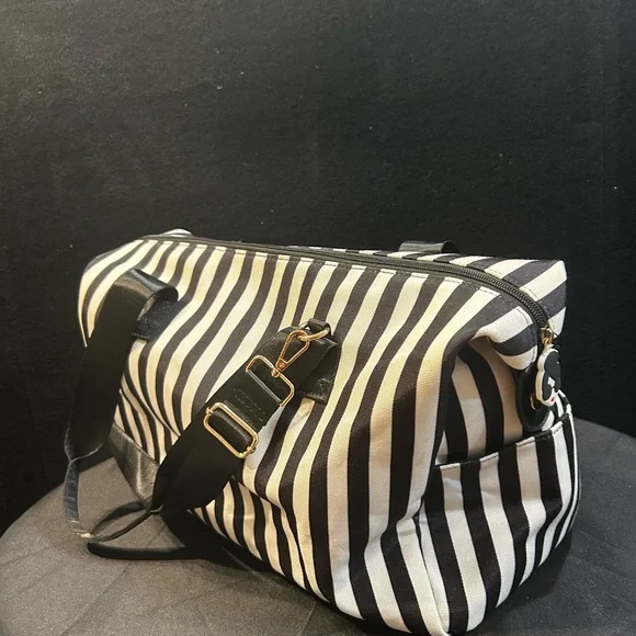 Black and White Striped tote Alice and Olivia - Picture 8 of 9